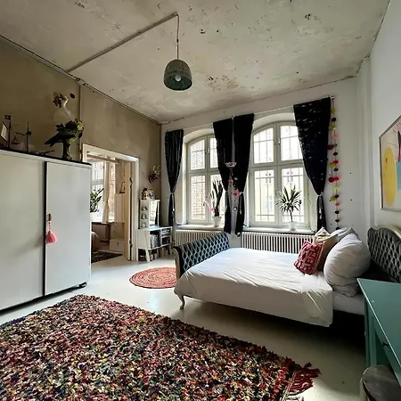 Apartment Artisanal Warehouse Conversion