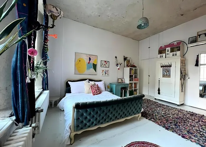 Artisanal Warehouse Conversion ברלין